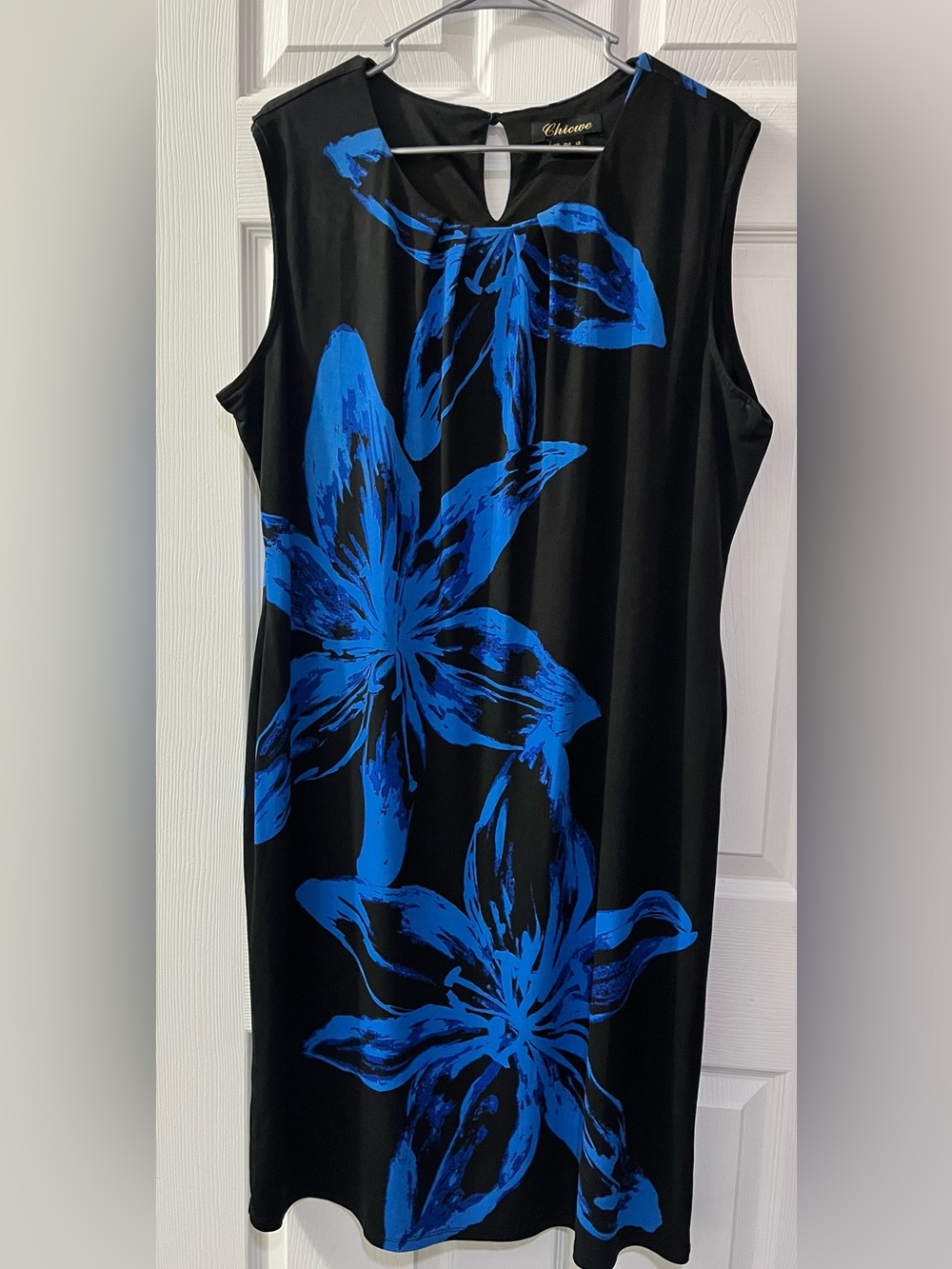 Chicwe Plus Black Blue Floral Sleeveless Shift Dress size 18